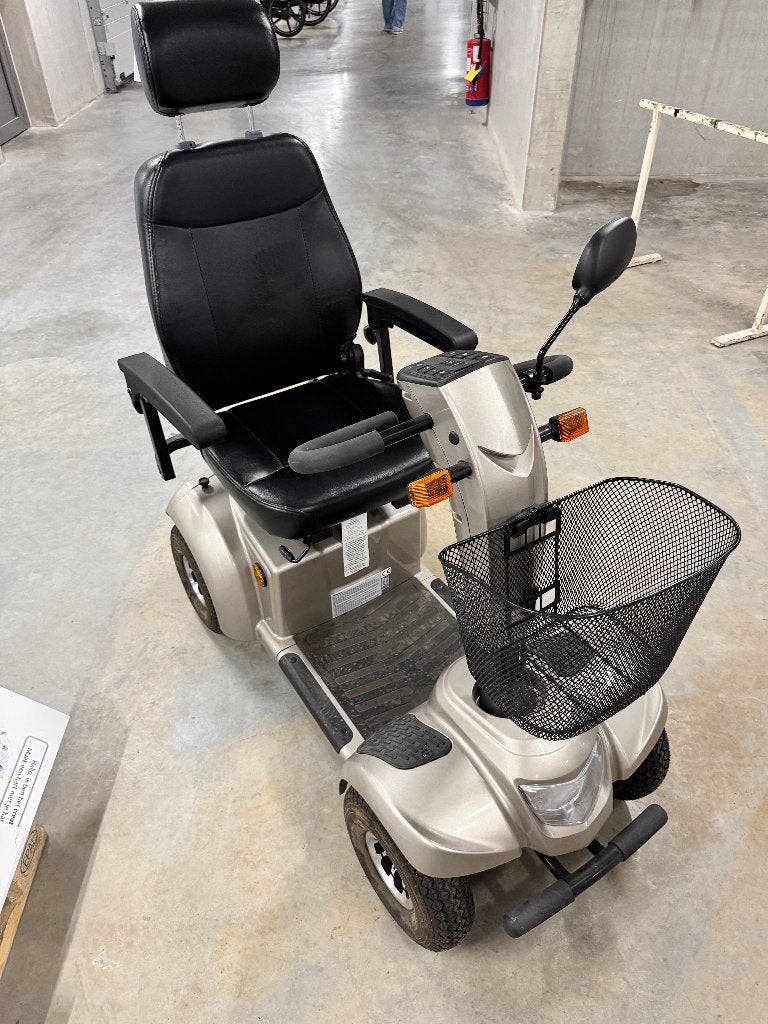 Scootmobiel Vermeiren Ceres 4 Deluxe, zo goed als nieuw, Ophalen, Vermeiren, 11 t/m 15 km/u, 26 t/m 35 km