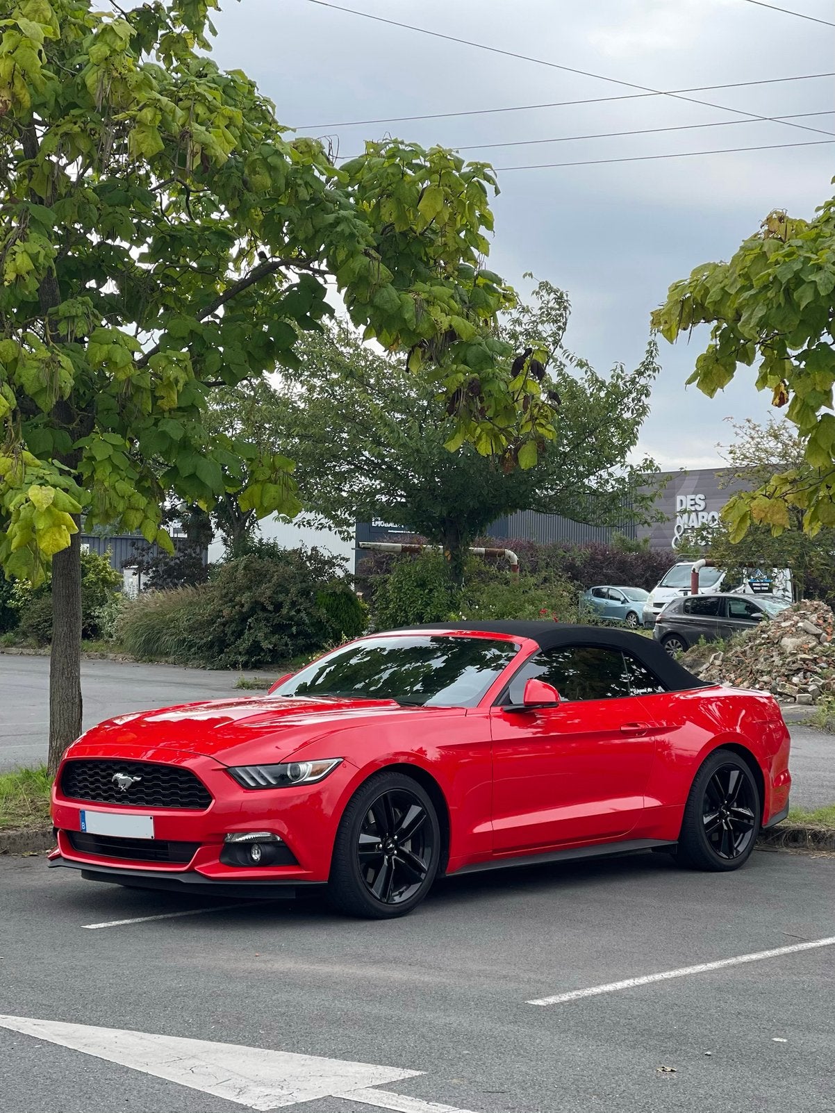 Ford Mustang rouge cabriolet, Achat, Cabriolet, Boîte manuelle, Noir