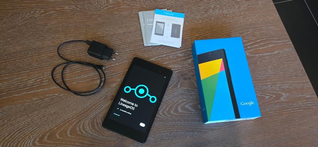 Google Nexus 7 (2013) – Android 13 (LineageOS) – werkt vlot, Computers en Software, Android Tablets, Zo goed als nieuw, Wi-Fi