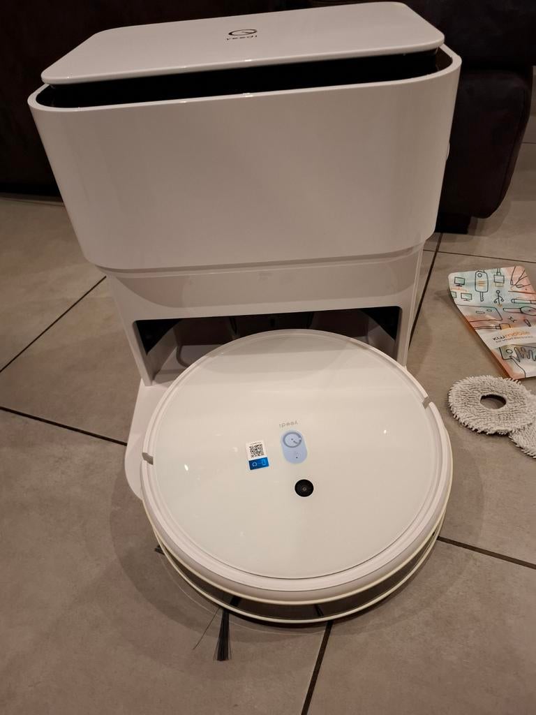 Aspirateur et nettoyeur robot, Enlèvement