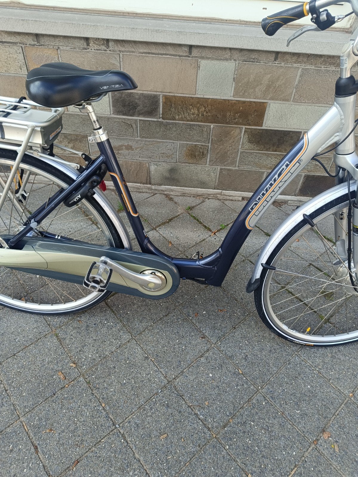 bikkel elektrische fiets met lage opstap goede batterij, Vélos & Vélomoteurs, Enlèvement, Comme neuf, 30 à 50 km par batterie