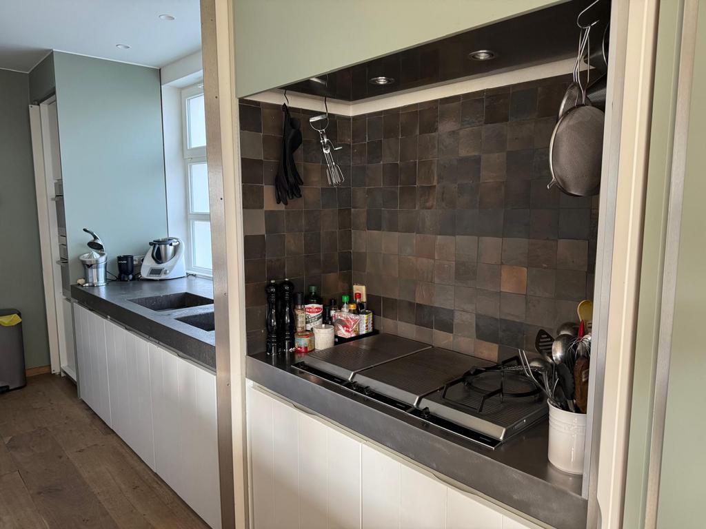 Design keuken - Miele & Gaggenau toestellen + inox eiland, Huis en Inrichting, Keuken | Complete keukens, Gebruikt, Dubbelwandige keuken