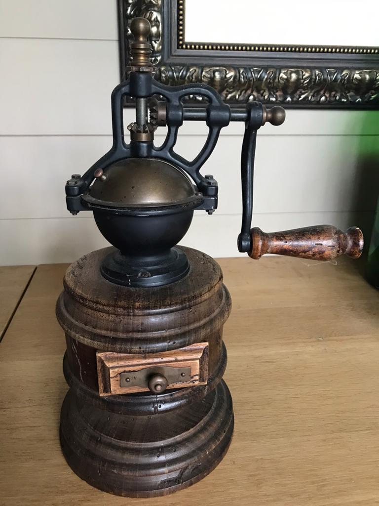Ancien moulin à café, Enlèvement ou Envoi