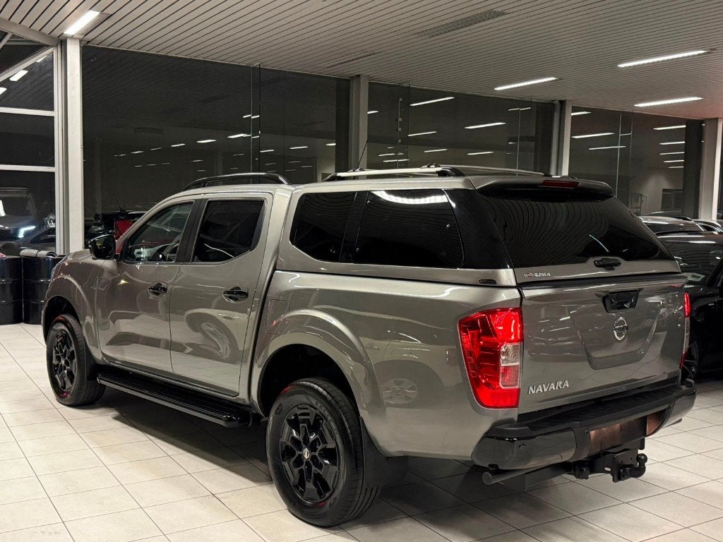Nissan Navara Alpha 4x4 Automatique DoubleCabine Utilitaire, Autos, Cuir, Achat, Euro 6, Entreprise