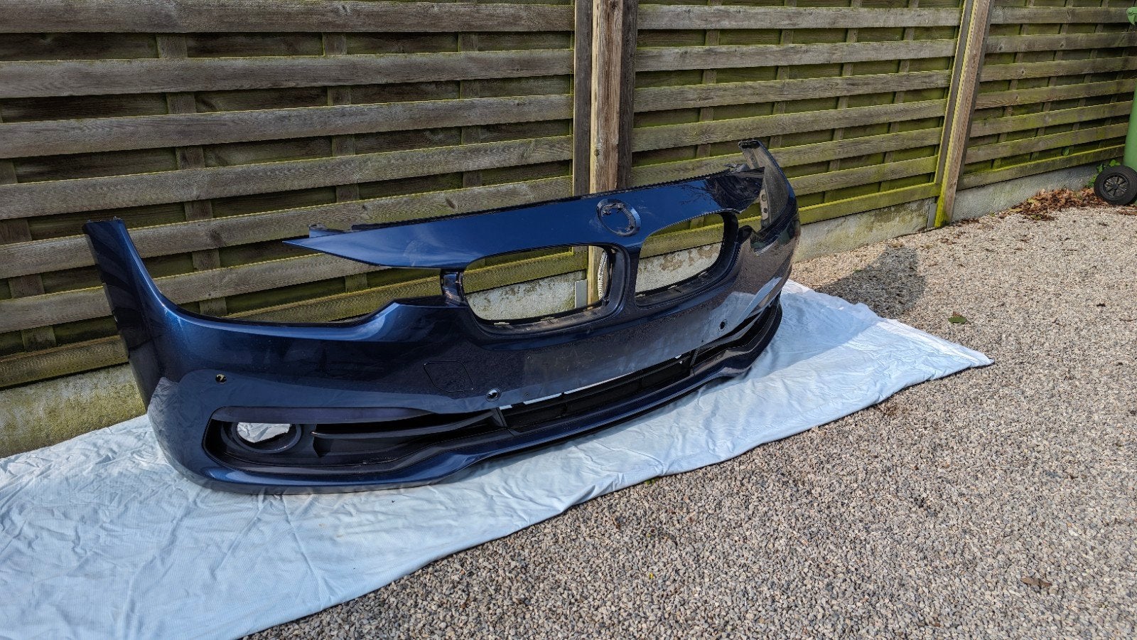 Originele BMW F31 LCI voorbumper – Mediterraneanblau metalic, Ophalen, Gebruikt, Voor, BMW