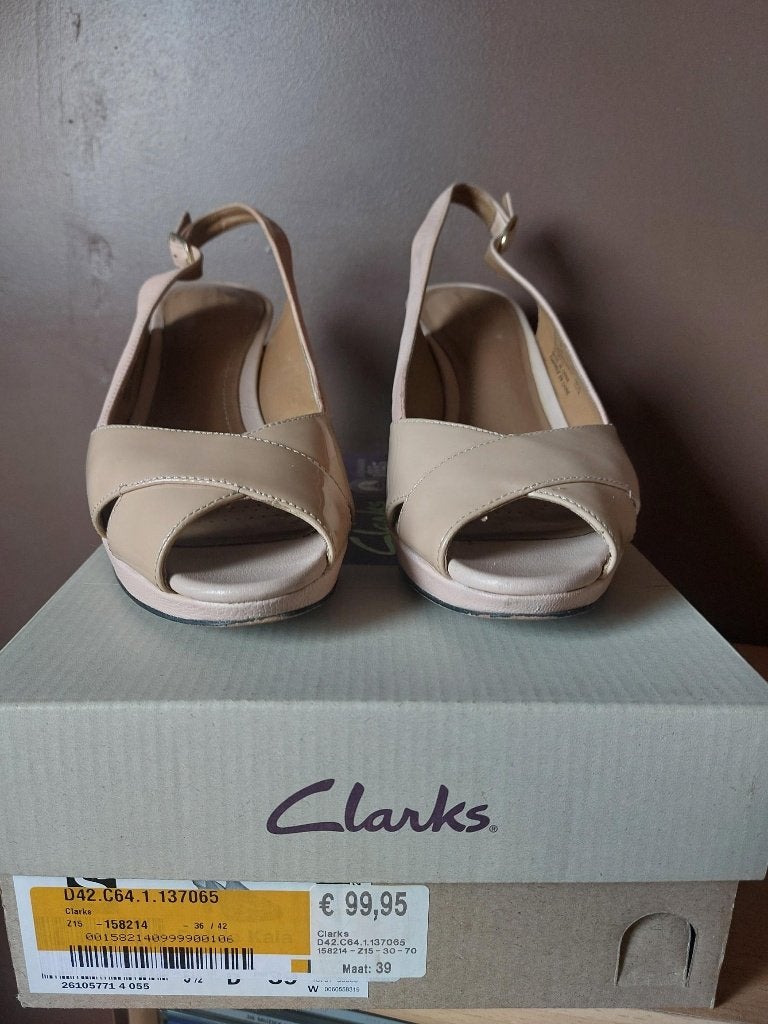 Clarcks pumps zalmroze hak 10cm maat 39, Rose, Escarpins, Enlèvement, Porté