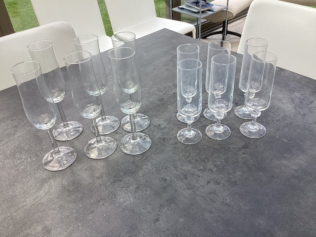 12 flûtes à champagne, Enlèvement ou Envoi
