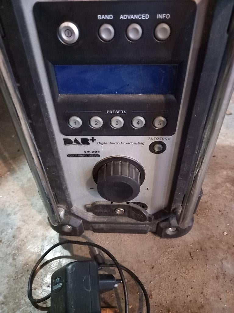 Radio de chantier naval Makita DMR110. Boîte toujours d'orig, Bricolage & Construction, Enlèvement ou Envoi, Comme neuf