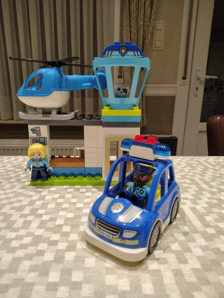 LEGO DUPLO Rescue Politiebureau & Helikopter, Enlèvement ou Envoi, Ensemble complet, Comme neuf, Duplo