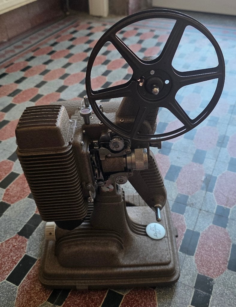 Revere Eight 85-projector, Verzamelen, Ophalen of Verzenden, 1940 tot 1960, Projector