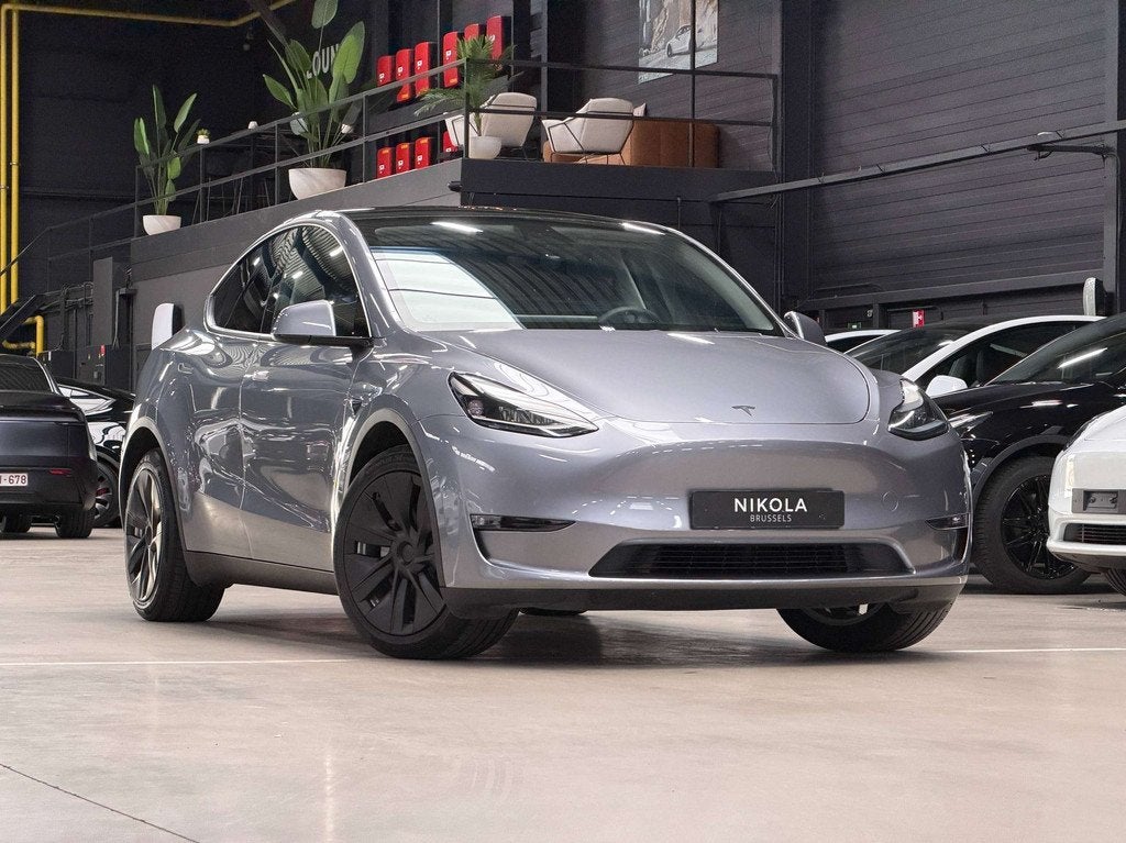 Tesla Model Y Model Y LONG RANGE AWD - ENHANCED AP - TOW HOO, Autos, Tesla, Entreprise, Achat, Model Y, 4x4, Phares directionnels