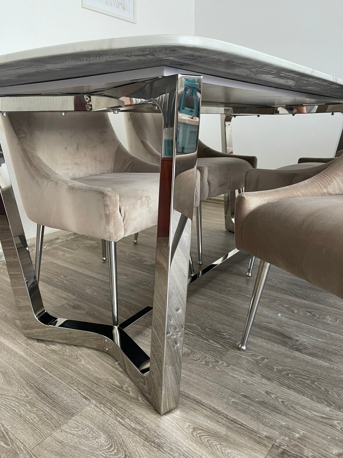 Table de salle a manger + 4 chaises anti tache, Maison & Meubles, 150 à 200 cm, Enlèvement ou Envoi, Utilisé, Autres matériaux
