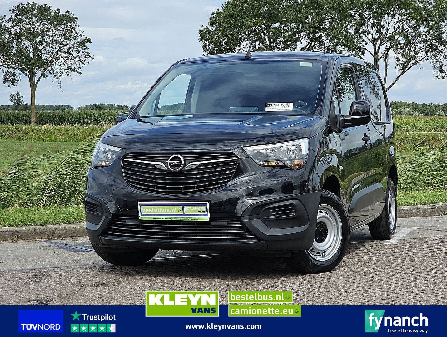 Opel COMBO 1.5 L1 3-ZitsNavi Euro6!, Auto's, Zwart, Bedrijf, Cruise Control, Te koop