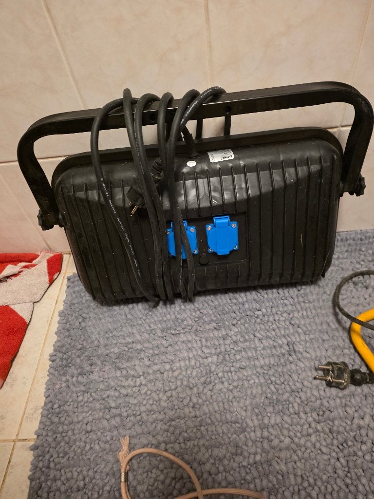 Spot, Enlèvement, Neuf, 50 à 200 watts, Lampe