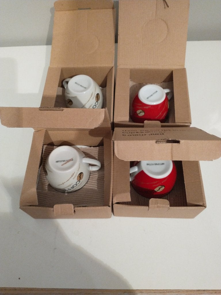 Set van 4 koffiekoppen met schoteltje, Ophalen, Nieuw, Overige stijlen, Kop(pen) en/of Schotel(s)