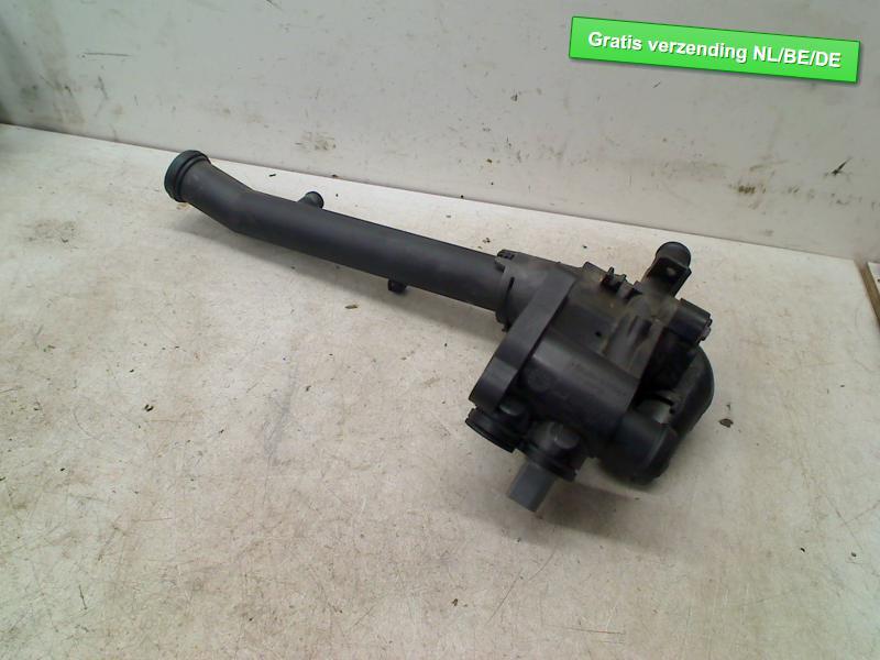 BOITIER THERMOSTAT Volkswagen (032121111CT), Utilisé, De Bloemendaal 21 21
5221 EB  'S HERTOGENBOSCH, NL, Info@123Parts.nl, Dhr. R. de Gouw