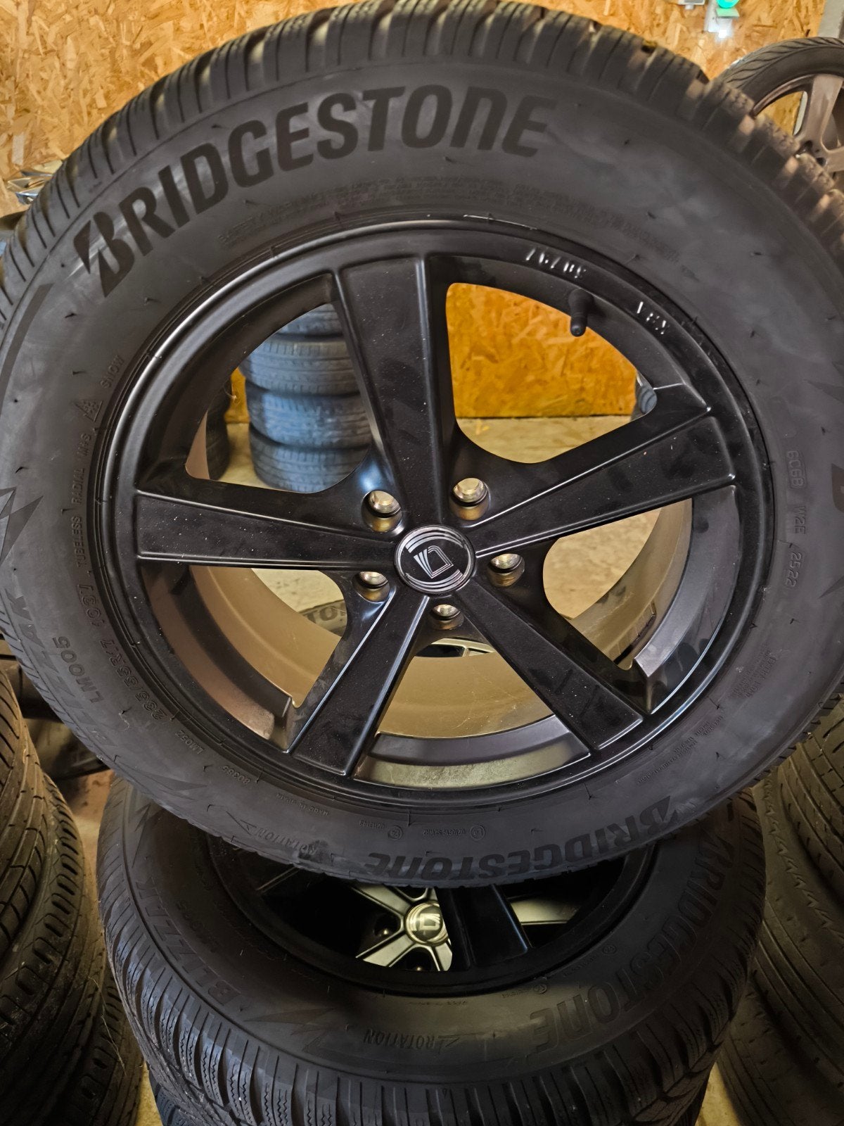 Roues de 17 pouces avec pneus d'hiver Ford Kuga, Pneus et Jantes, Pneus hiver, 17 pouces, Enlèvement