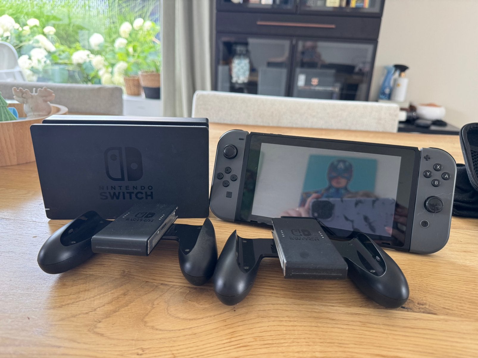 Nintendo Switch - Zwart, Games en Spelcomputers, Ophalen, Zo goed als nieuw
