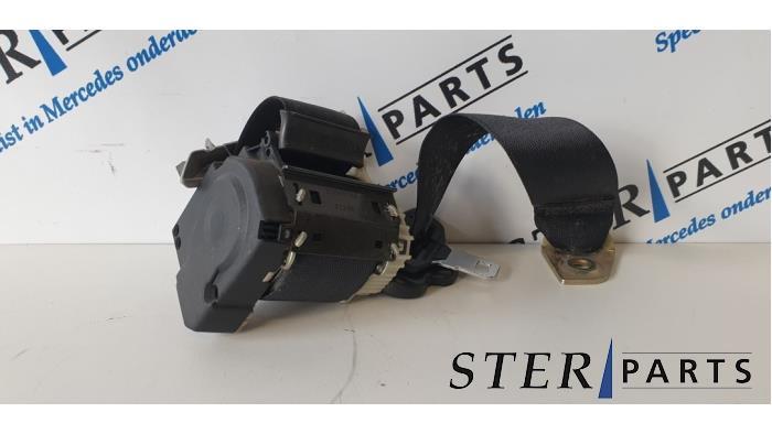 Ceinture de sécurité arrière droite d'un Mercedes C-Klass, Autos : Pièces & Accessoires, Habitacle & Garnissage, Mercedes-Benz