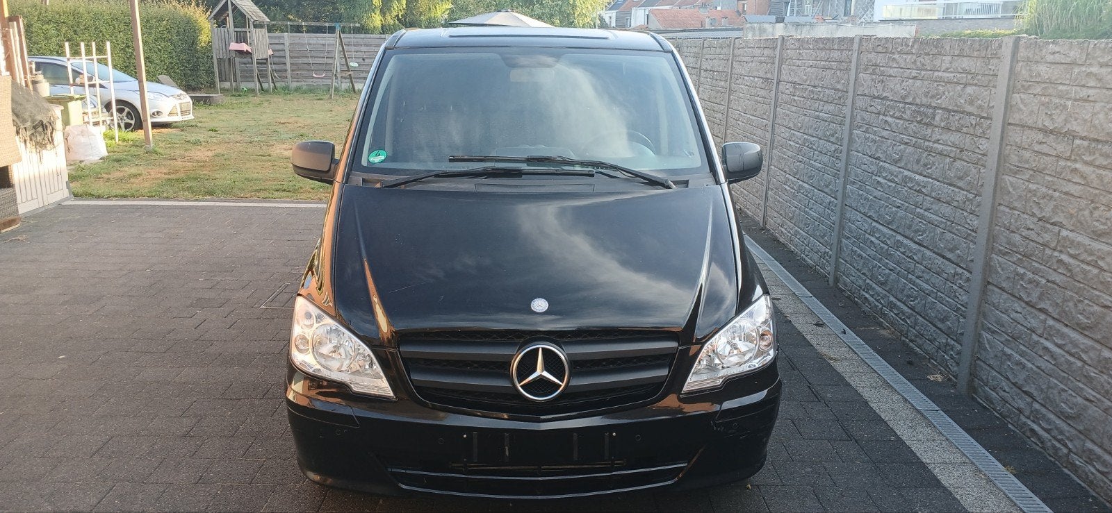 te koop Mercedes vito 2.2d  automaat! 100kw bleu efficiency, Auto's, Euro 5, Zwart, 4 cilinders, Zwart