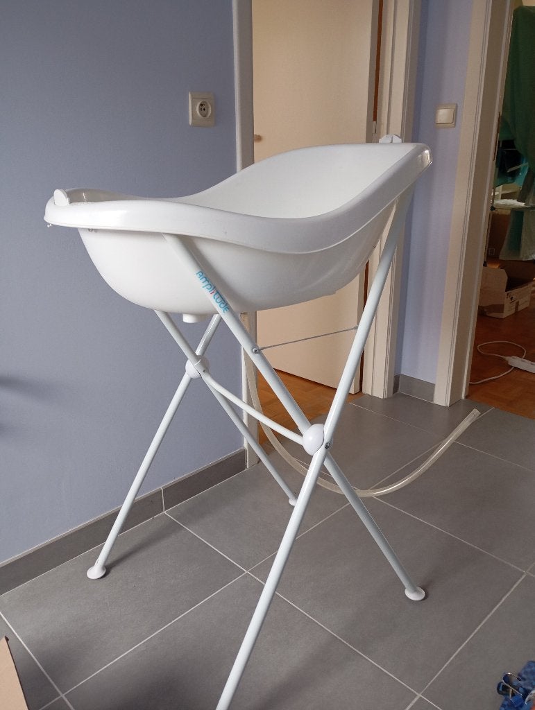 Baignoire avec pied pliable et tuyau d'écoulement, Enlèvement, Utilisé, Baignoire, Autres marques