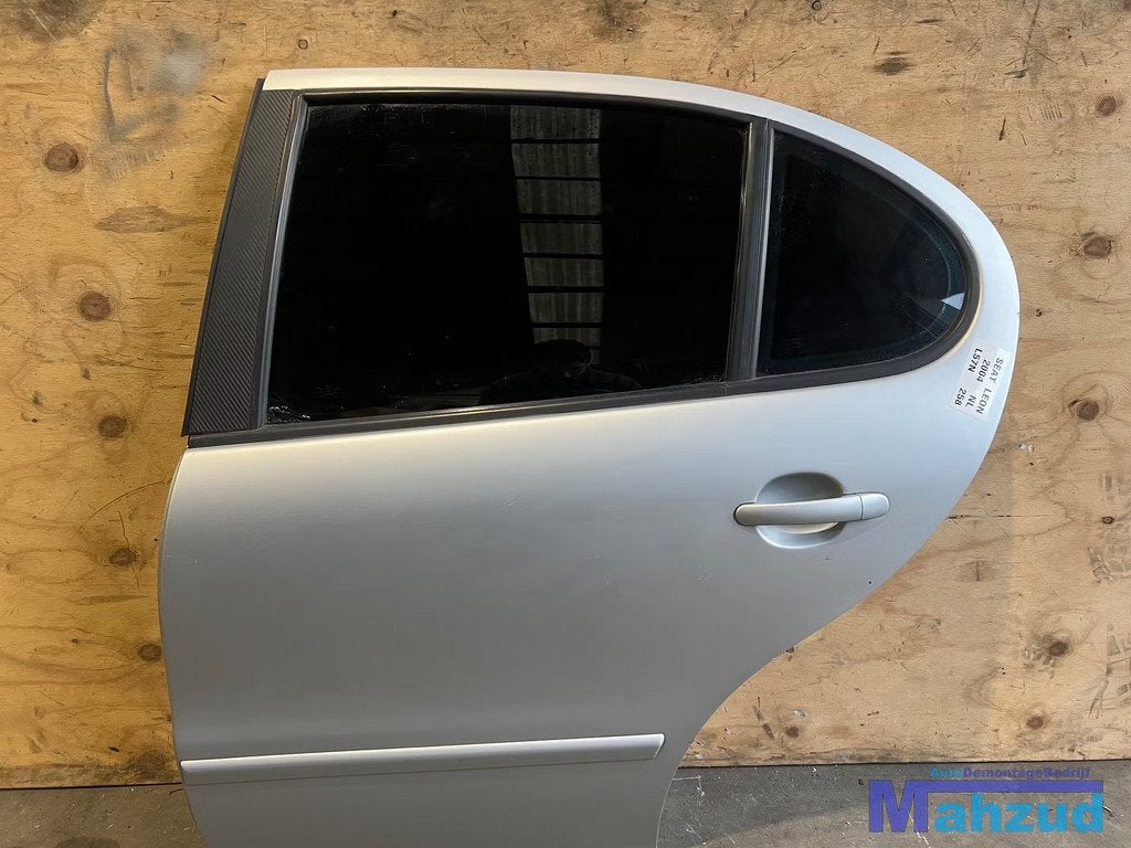SEAT LEON 1 GRIJS ZILVER LS7N links achter deur 1999-2005, Autos : Pièces & Accessoires, Carrosserie & Tôlerie, Porte, Seat, Arrière
