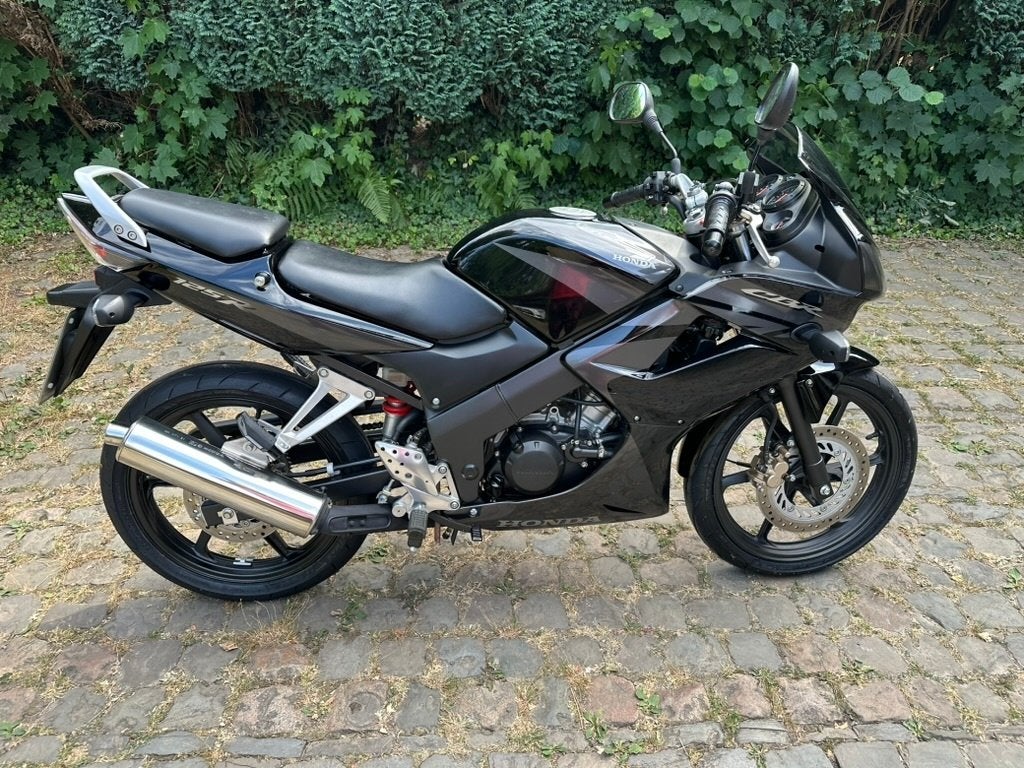 Honda CBR 125 R, Motos, Permis Moto A1 minimum, 1 cylindre, Manuelle, 125 cm³