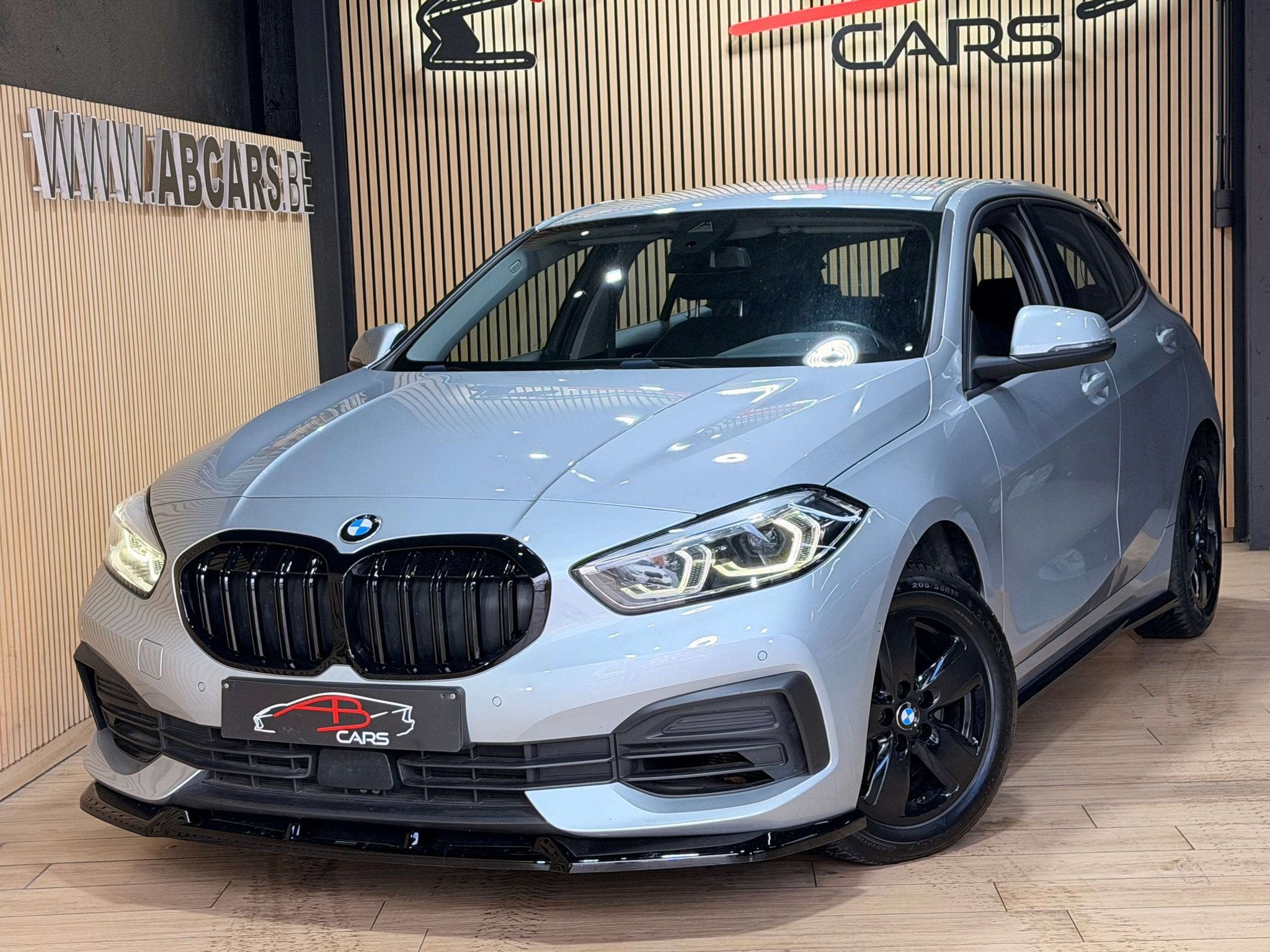 BMW 1 Serie 116 i * LOOK PACK M * GARANTIE 12 MOIS * 1ER PRO, Argent ou Gris, Achat, Euro 6, Entreprise