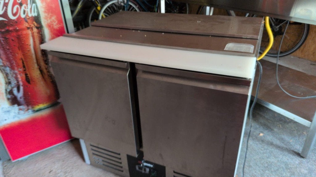 Koelwerkbank, frigo 2 Deuren, inox - L 90-D 70-H 85 - 1000€, Ophalen, Gebruikt, Koelen en Vriezen