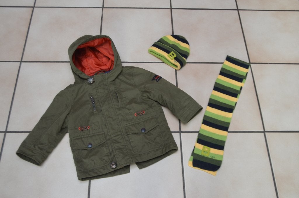 Bébé Veste Parka "C&A" kaki + écharpeT92 comme NEUVE, Garçon, C&A, Enlèvement ou Envoi, Comme neuf