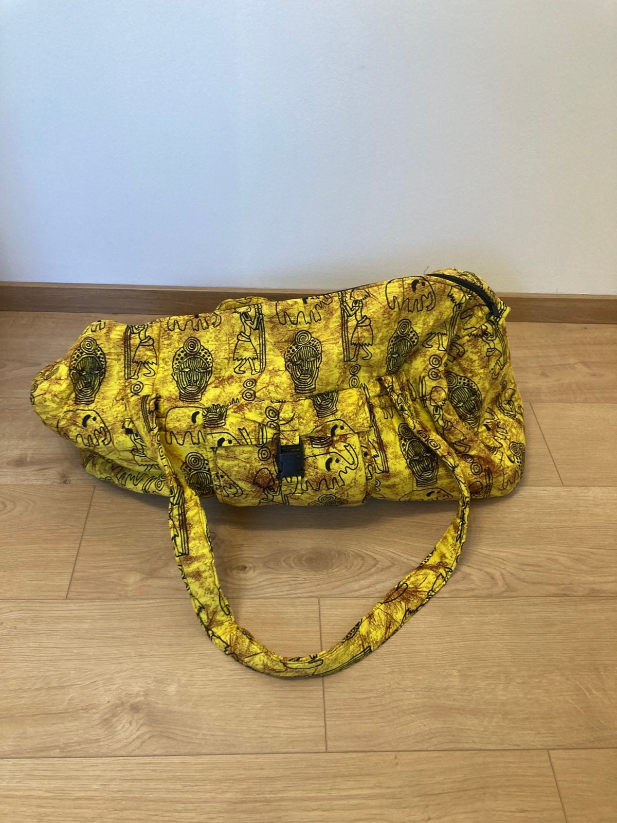 Stoffen reistas, Enlèvement, Comme neuf, Jaune