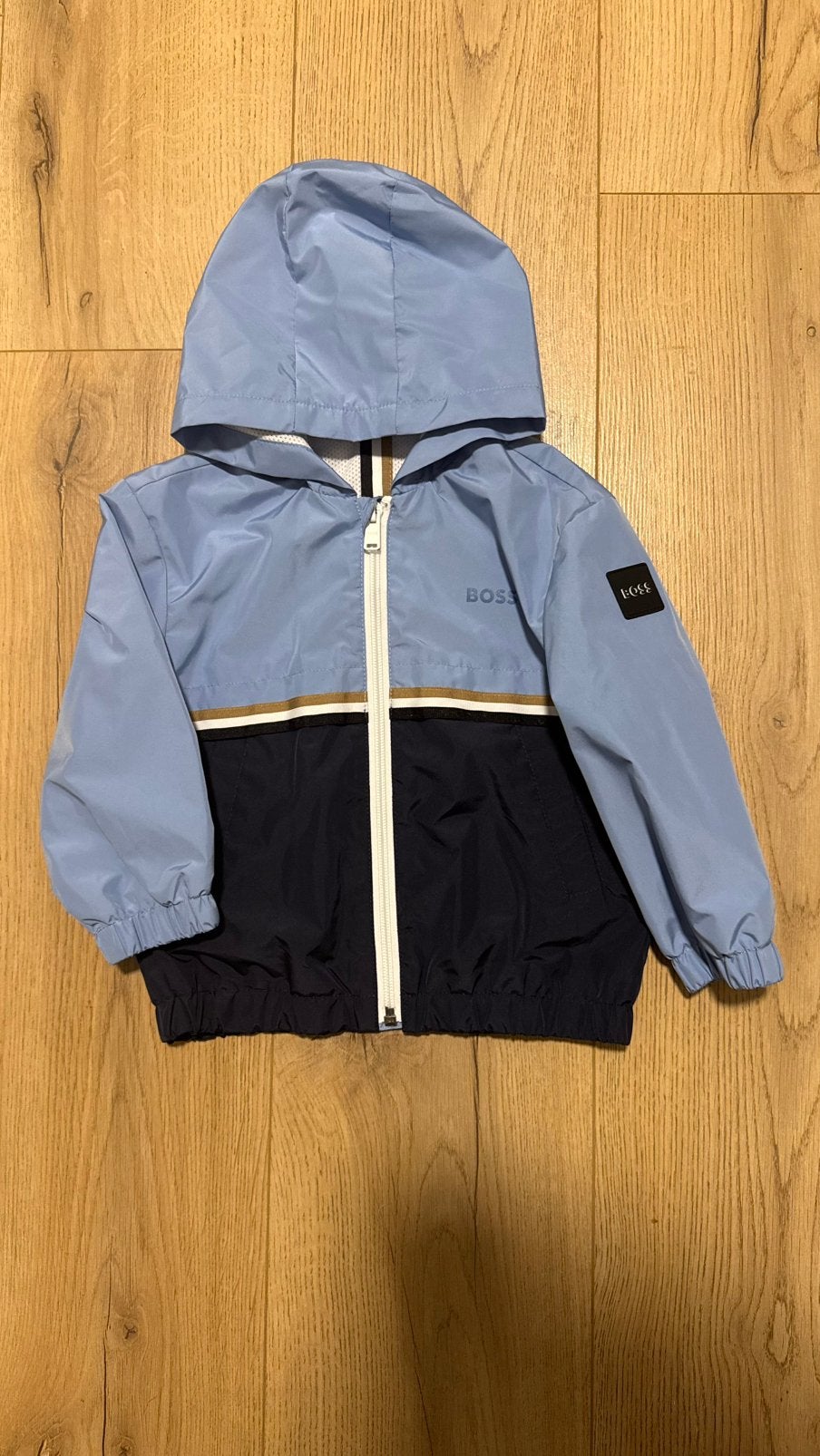 Kinderkleding voor jongens 86 - 92 voor 2 - 3 jaar BOSS NIKE, Kinderen en Baby's, Kinderkleding | Maat 110, Ophalen, Zo goed als nieuw