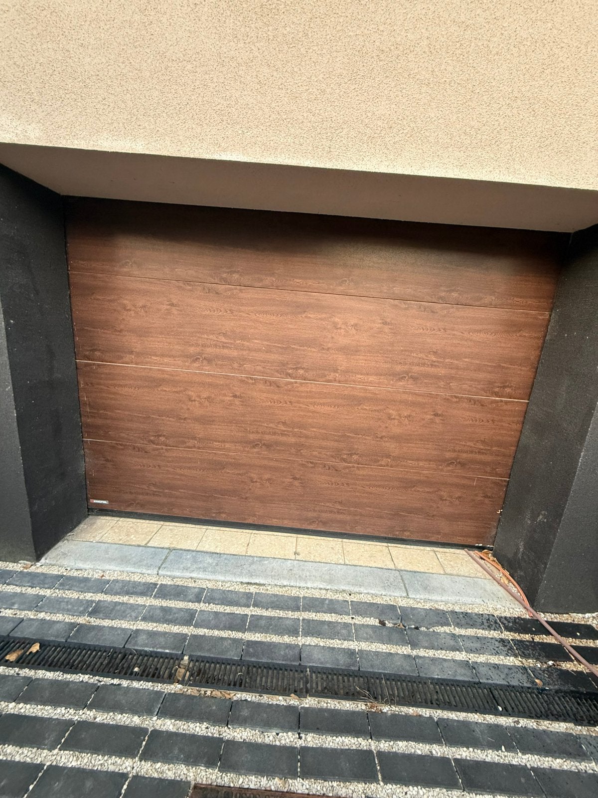 Geautomatiseerde sectionale garagepoort, Ophalen, Gebruikt
