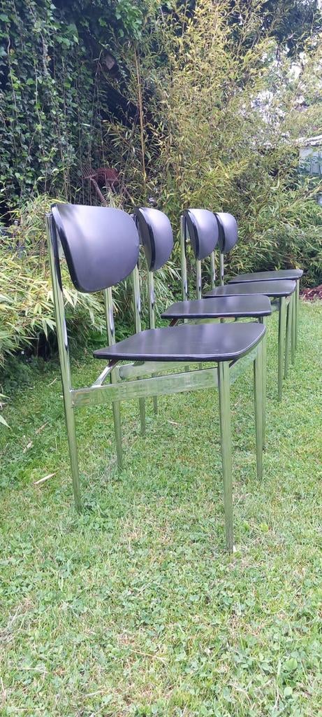 4 anciennes chaises années 70 chrome et skaï, Enlèvement, Métal