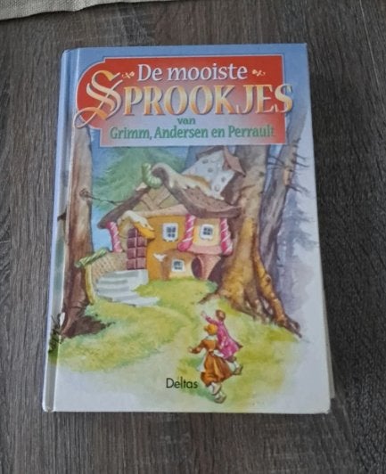 De mooiste sprookjes van Grimm, Andersen en Perrault, Boeken, Ophalen of Verzenden, Gelezen