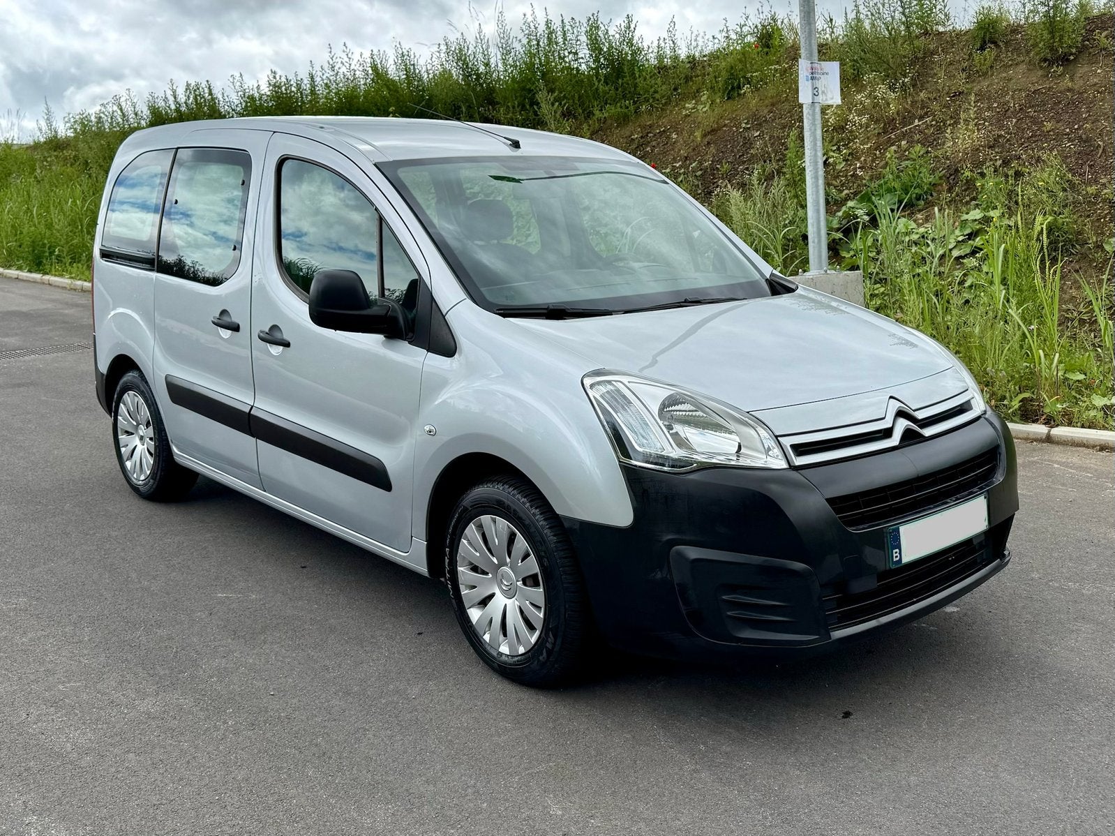 Citroën Berlingo 1.6 HDi Euro6b - Avec Contrôle technique, Argent ou Gris, Achat, Boîte manuelle, 5 portes