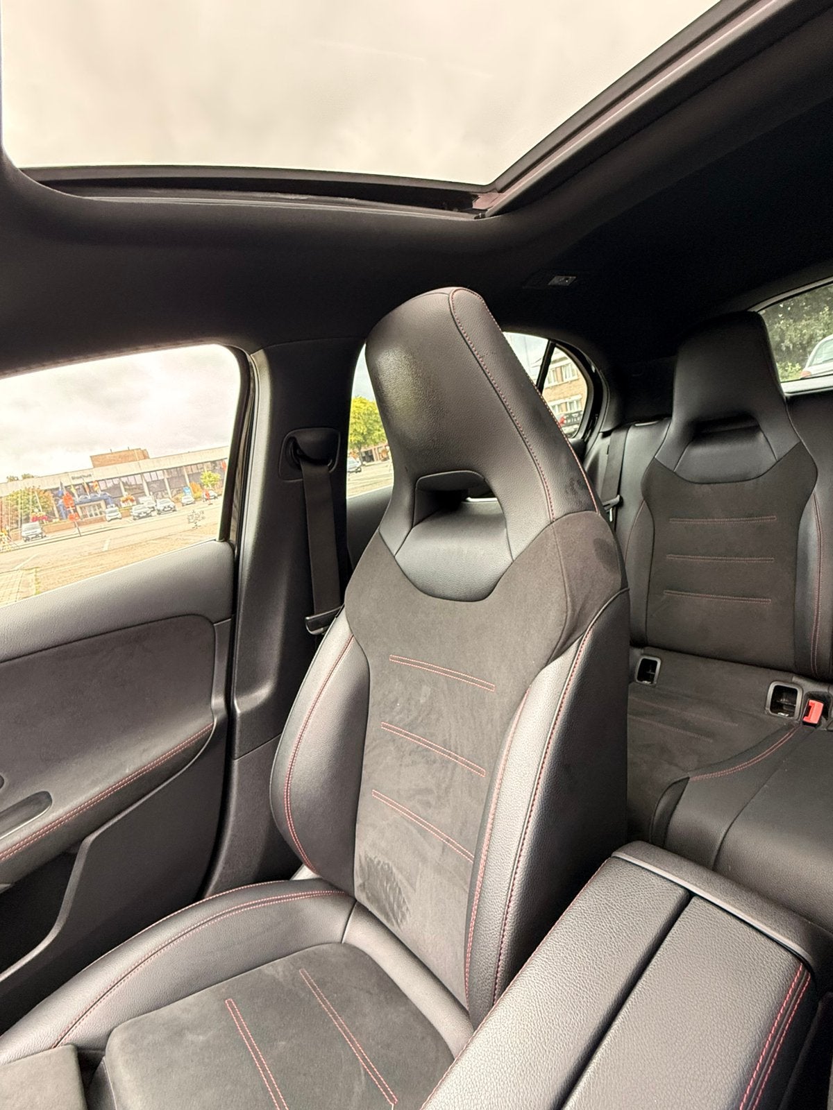 Mercedes-Benz A180 AMG 2020 Automaat – 136 PK, Enlèvement