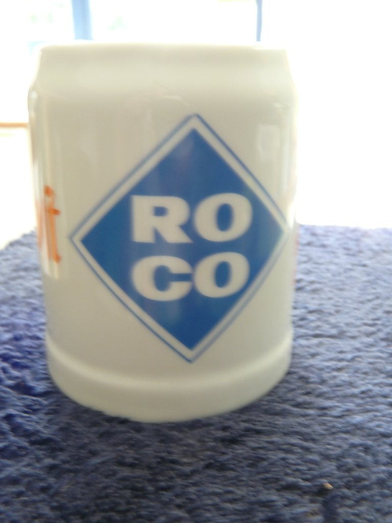 Zeldzaam Grote porseleinen mok met logo van Roco & boodschap, Ophalen, Nieuw, Overige typen, Roco