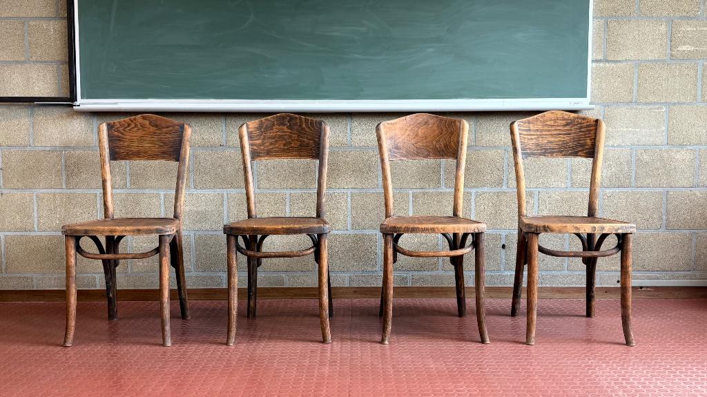 Set van 4 Vintage Stoelen -Thonet Stijl (Tsjechoslowakije), Ophalen