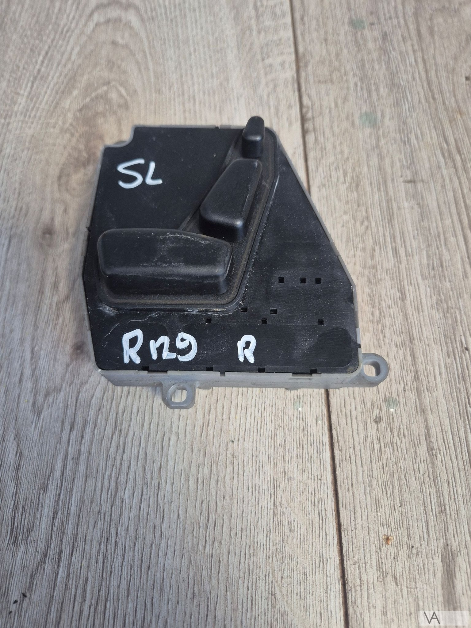 Schakelaar stoelverstelling Mercedes SL R129 1298202810 €200, Autos : Pièces & Accessoires, Utilisé, -, -, Enlèvement ou Envoi