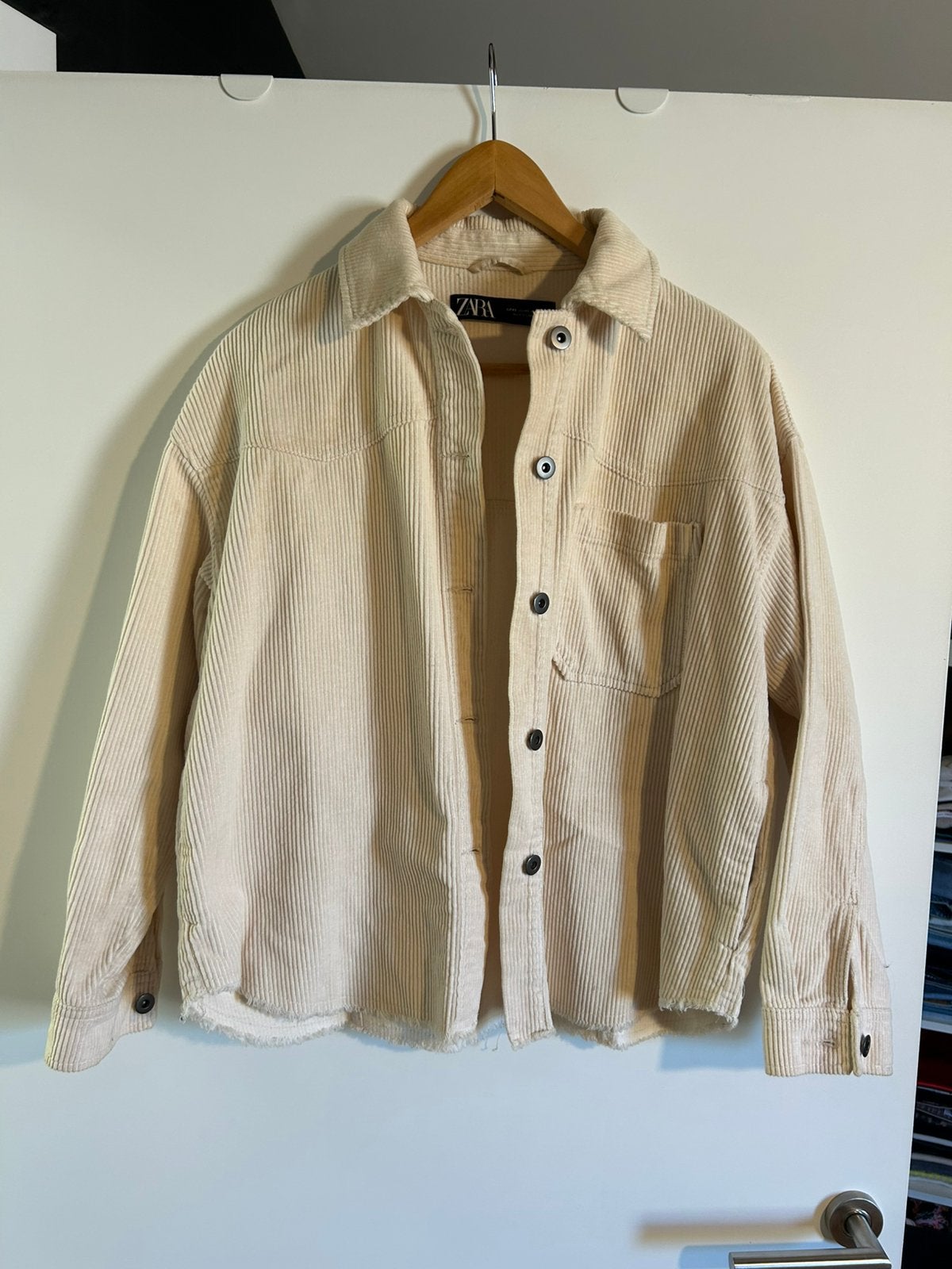 Hemd-jasje Dames .Zara.XS, Kleding | Dames, Jassen | Winter, Ophalen of Verzenden, Zo goed als nieuw, Beige