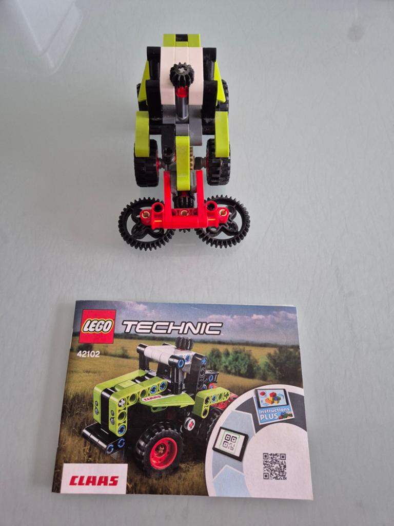 Lego technic 42102, Lego, Ophalen of Verzenden, Zo goed als nieuw, Complete set