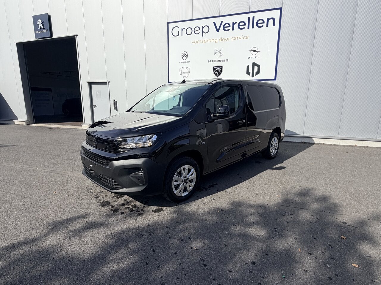 Peugeot Partner XL 130PK Automaat *0KM* LED - SURROUND VIEW, 1498 cc, 0 kg, Zwart, Bedrijf