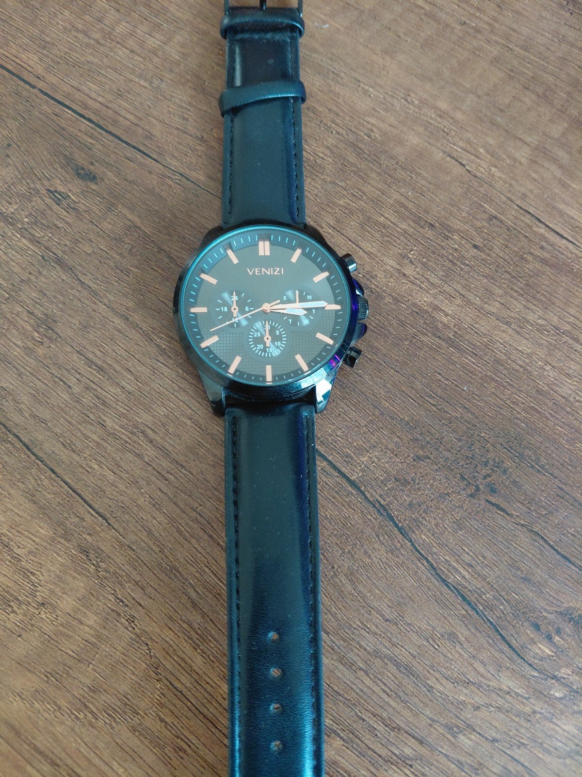 montre venizi  jamais mise 30 euro