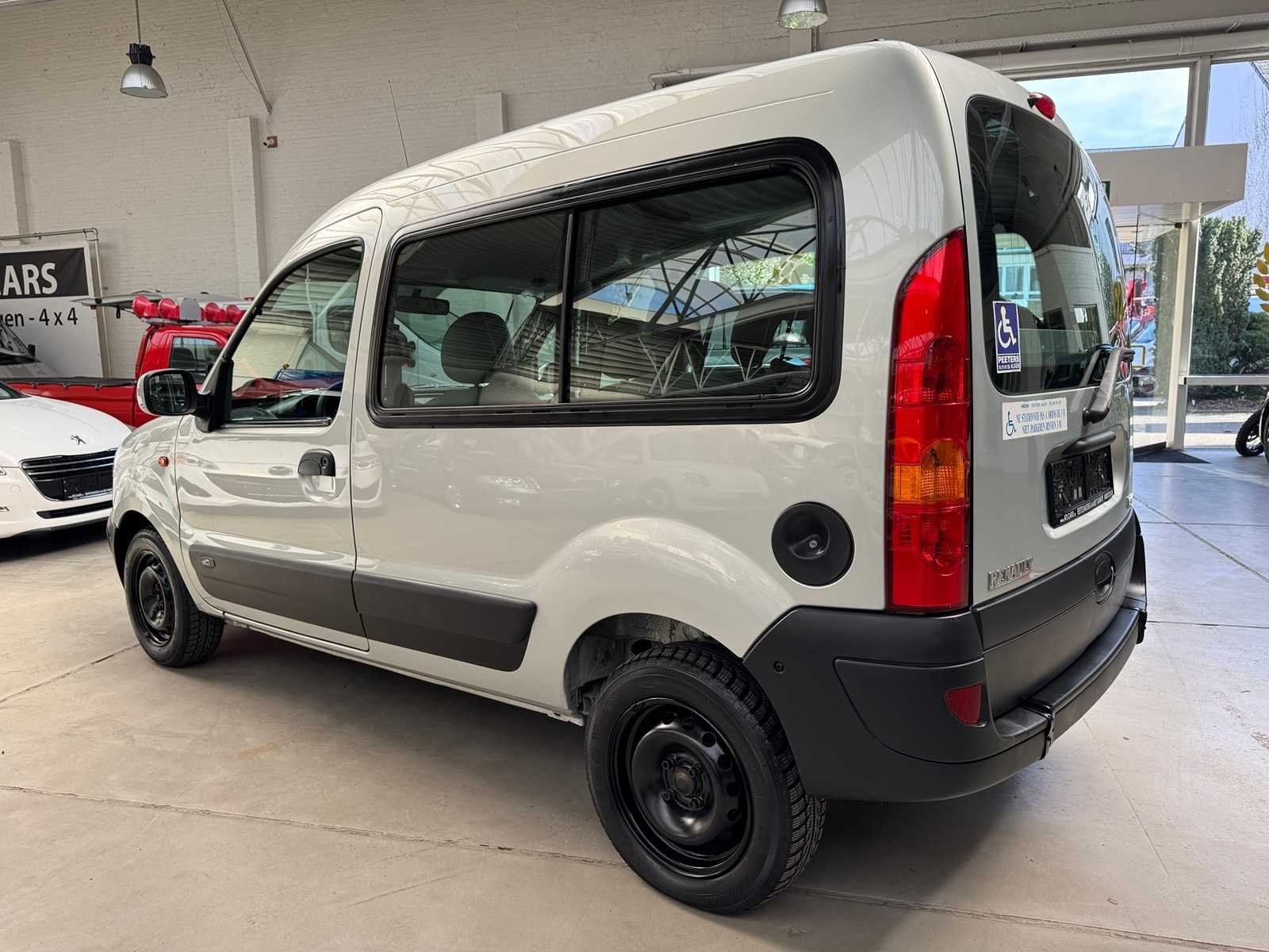 Renault Kangoo 1.5 Diesel Transport en fauteuil roulant 2004, Autos, Renault, Achat, Entreprise, Boîte manuelle, Autre carrosserie
