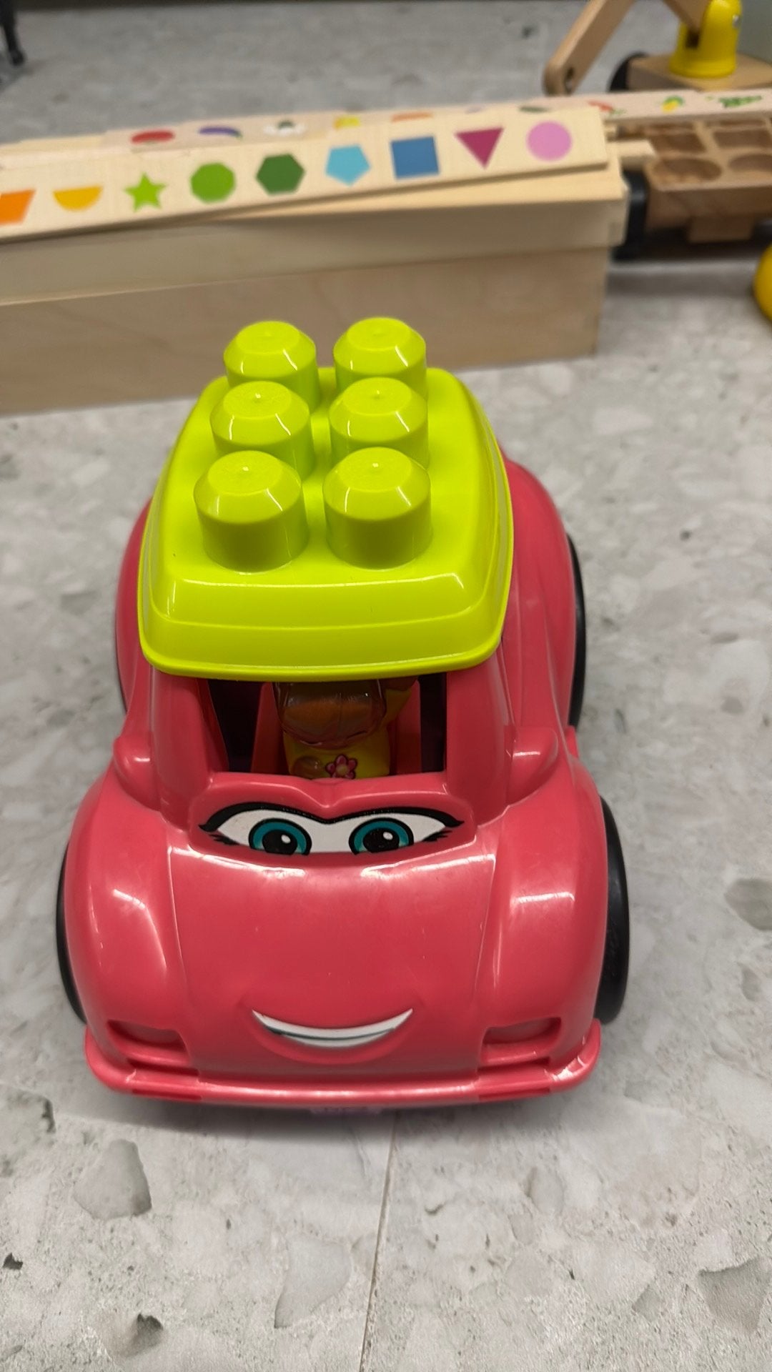 Megablocks auto, Kinderen en Baby's, Speelgoed | Babyspeelgoed, Ophalen, Zo goed als nieuw