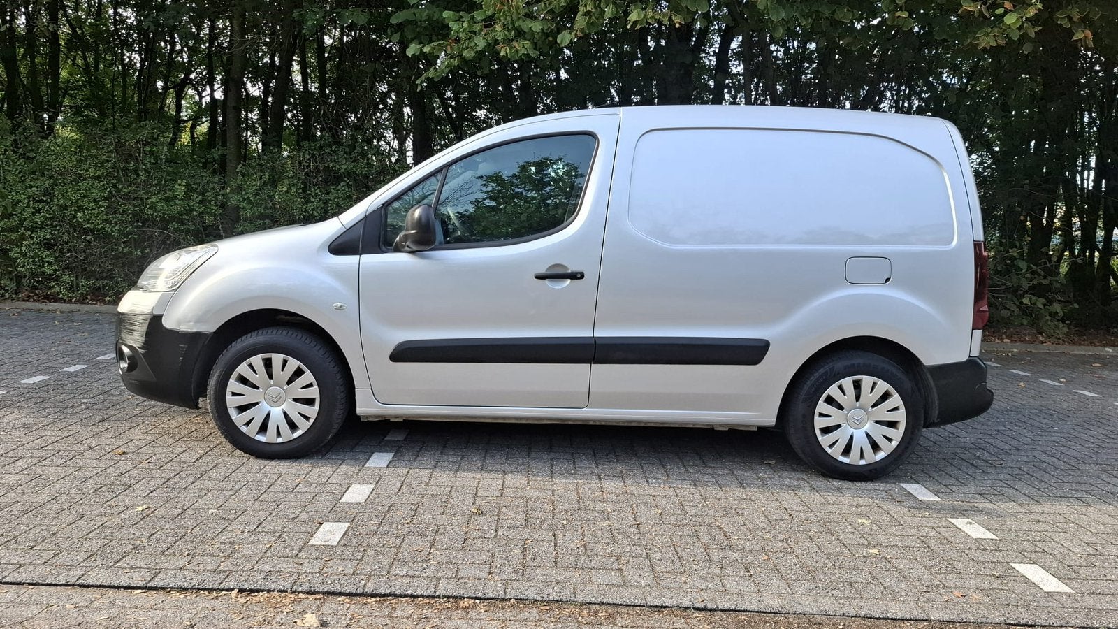 Berlingo Lichte Vracht BENZINE 5/2015 107.000km, Autos, Particulier, Essence, Achat