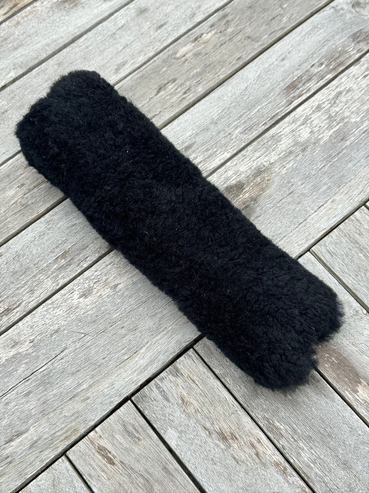 Fourreau de muserolle en mouton véritable, Enlèvement