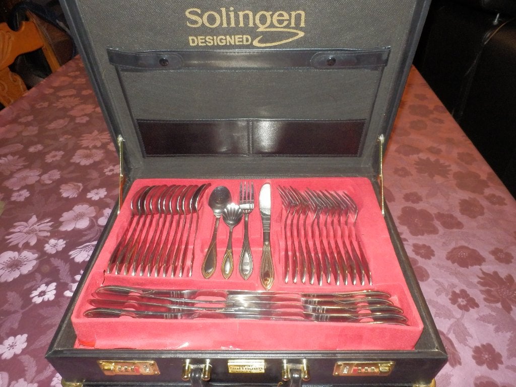 (37) - ménagére Solingen argenté doré, Maison & Meubles, Set de couverts, Enlèvement ou Envoi, Comme neuf, Autres marques