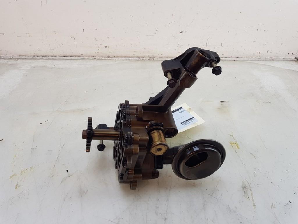 OLIEPOMP Opel Astra K Sports Tourer (07-2014/12-2022), Gebruikt, Opel